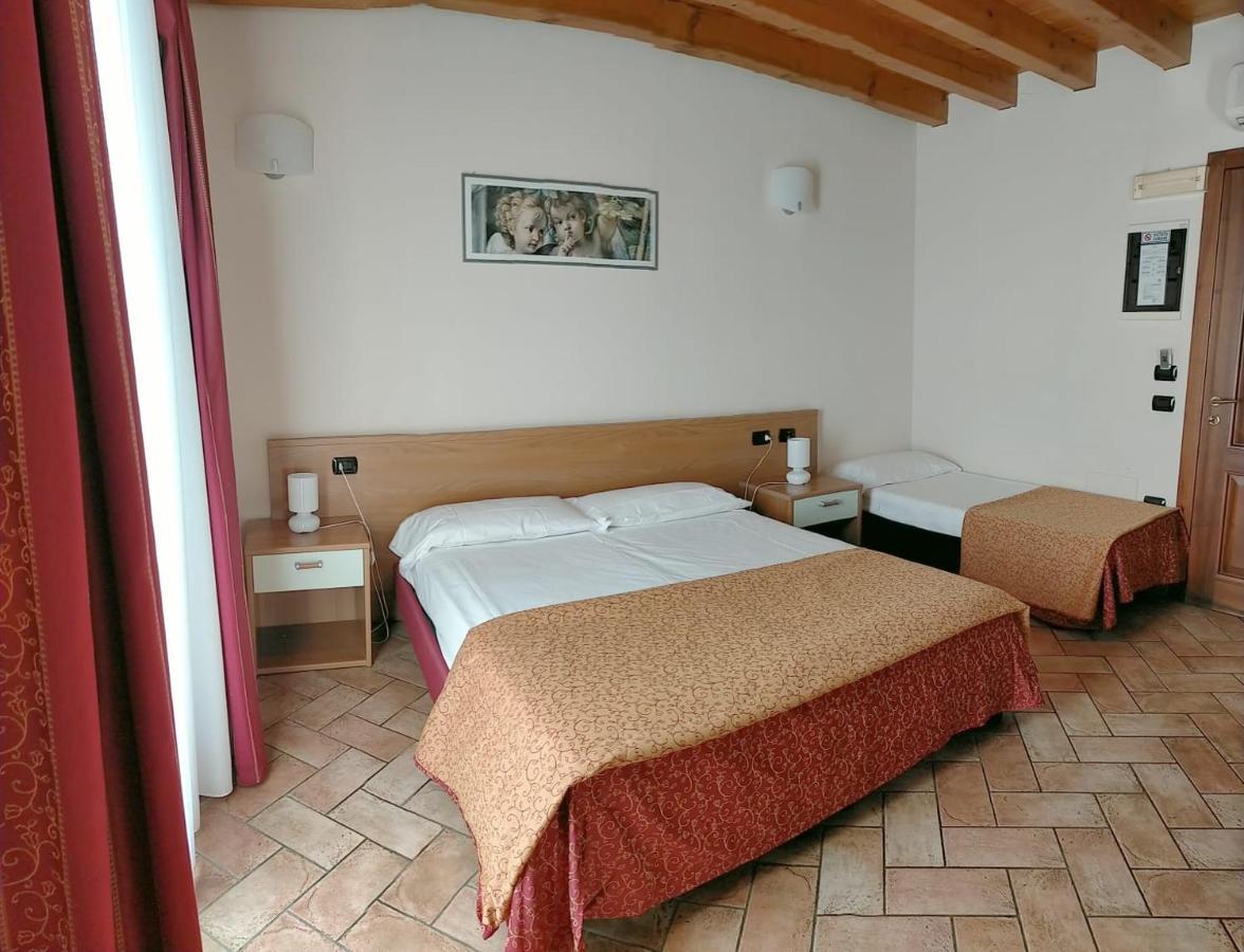 Hotel Agli Ulivi Valeggio sul Mincio Exteriér fotografie