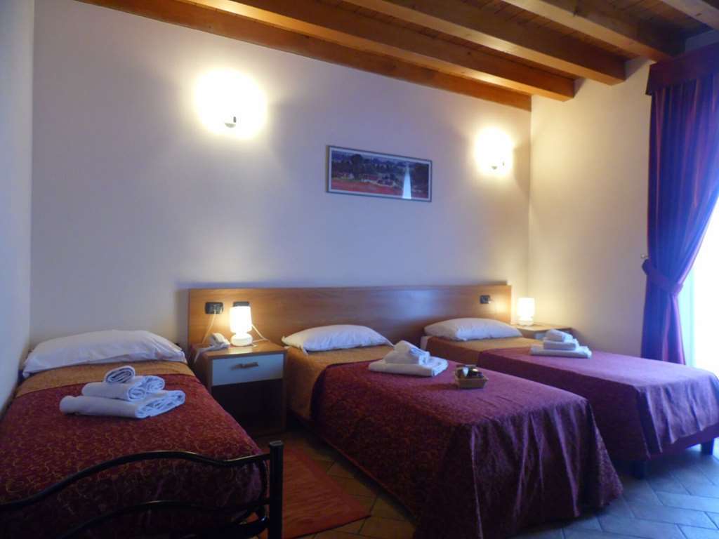 Hotel Agli Ulivi Valeggio sul Mincio Pokoj fotografie